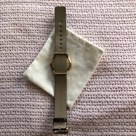 Marc Jacobs Black Leather Watch - Picture 5 of 5